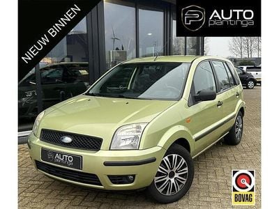 Groen Gebruikt 2005 Ford Fusion Ghia MPV | € 2.295 (Eerlijke prijs)