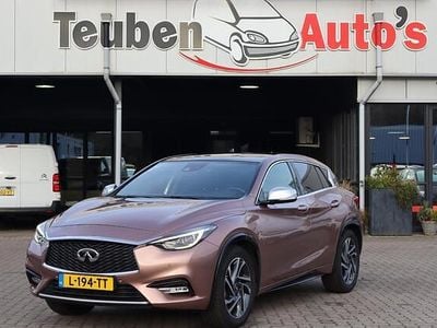 Bruin Gebruikt 2016 Infiniti Q30 Premium Hatchback | € 14.985