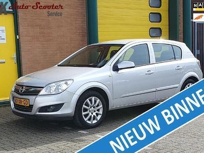 tweedehands Opel Astra 1.8 Temptation Airco! Trekhaak! mooie nette auto!