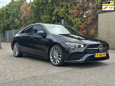 Zwart Gebruikt 2022 Mercedes CLA250 Premium Plus Sedan | € 44.999 (Duur)