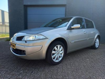 tweedehands Renault Mégane II 1.6-16V airco cruis xenon elk ramen