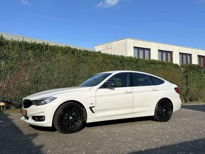 Wit Occasion 2015 BMW 320 Gran Turismo Sedan | € 16.950 (Eerlijke prijs)