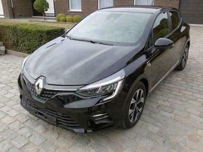 Occasion Renault Clio V LIMITED 67 PK (49 kW) 2022 Zwart Sedan