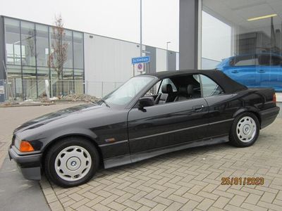 tweedehands BMW 318 Cabriolet 318i Exec.Comfort