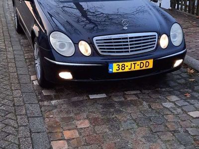 Mercedes E240