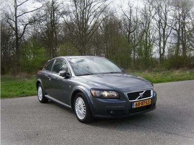 tweedehands Volvo C30 2.4 D5 Kinetic . AUTOMAAT . PANO . Airco . Cruiscontrol . enz