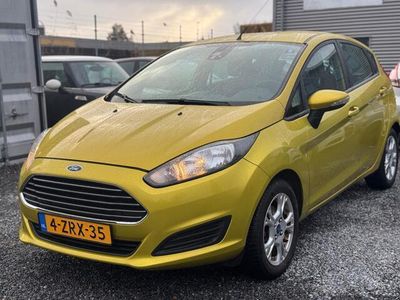 Occasion Ford Fiesta 65 PK (47 kW) 2013 Geel Hatchback