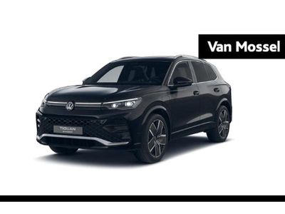 Zwart Nieuw 2025 VW Tiguan R-line Edition SUV | € 59.600 (Duur)