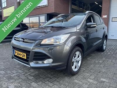 Grijs Occasion 2016 Ford Kuga Titanium SUV | € 14.950 (Eerlijke prijs)
