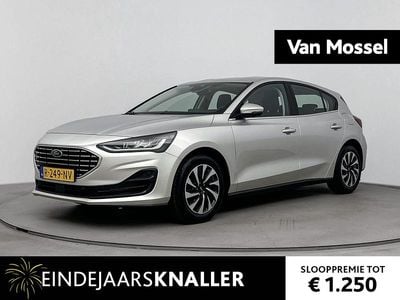 Grijs Gebruikt 2022 Ford Focus Style Hatchback | € 18.400 (Goede deal)