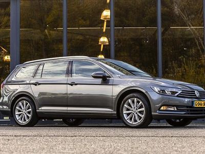 Grijs Occasion 2016 VW Passat Stationwagen | € 11.950 (Eerlijke prijs)