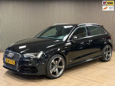 Zwart Gebruikt 2015 Audi A3 Sportback Attraction Hatchback | € 11.995 (Eerlijke prijs)