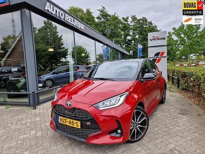 Rood Gebruikt 2022 Toyota Yaris Sport Hatchback | € 24.950 (Eerlijke prijs)