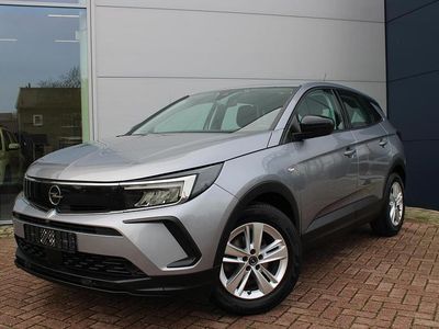 Grijs Occasion 2022 Opel Grandland X Edition SUV | € 18.800 (Eerlijke prijs)