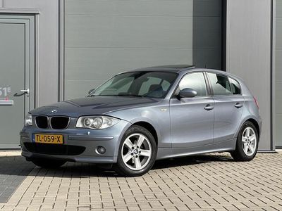 tweedehands BMW 120 1-SERIE i High Executive Automaat Schuifdak Navigatie Leder Parkeersensor 2 sleutels