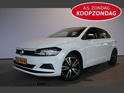 Wit (metallic) Gebruikt 2018 VW Polo Trendline Hatchback | € 6.940 (Eerlijke prijs)