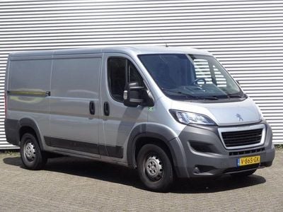 Grijs Gebruikt 2017 Peugeot Boxer Van | € 10.250 (Eerlijke prijs)