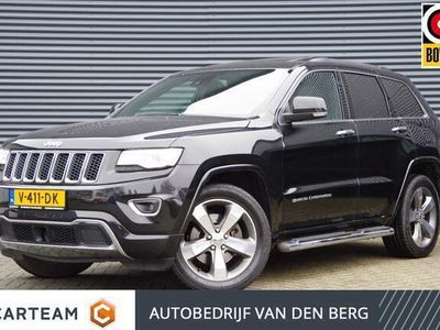 tweedehands Jeep Grand Cherokee 3.0 CRD Overland GRIJS KENTEKEN, 251PK, XENON, PANODAK, ADAP. CRUISE, LEDER, ELEKTR. STOEL, STUURVERWARMING, STOELVERWARMING/VENTILATIE, CAMERA, NAVI, CLIMA, ELEK. ACHTERKLEP, 20'' LMV, NL AUTO, NAP