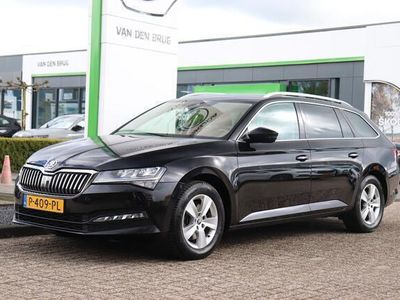 tweedehands Skoda Superb Combi 1.5 TSI 150pk AUTOMAAT ACT Business Edition | Trekhaak | Verwarmbaar voorruit | Stoelverwarming | Parkeersensoren | Cruise control |