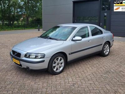 Grijs Occasion 2001 Volvo S60 Sedan | € 1.695 (Eerlijke prijs)