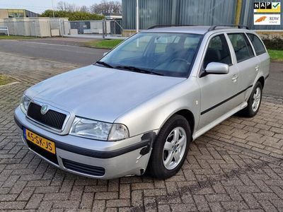 tweedehands Skoda Octavia Combi 1.6 Démarrage, Nieuwe Apk, Nap, Zeer goed rijdend, Inruil mogelijk.