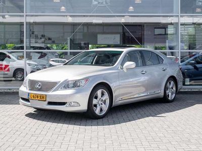 Lexus LS460