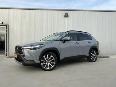 Grijs Occasion 2025 Toyota Corolla Cross Style SUV | € 37.499 (Eerlijke prijs)