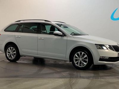 Wit Occasion 2020 Skoda Octavia Business Line Stationwagen | € 12.750 (Goede deal)