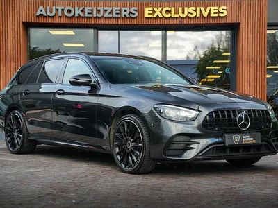 Grijs Gebruikt 2022 Mercedes E300 Stationwagen | € 39.900 (Eerlijke prijs)