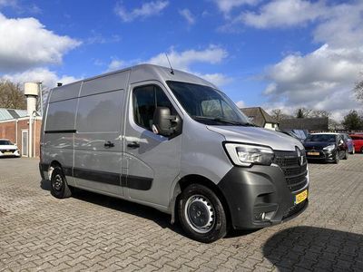 Gris etoile (grijs metallic) Gebruikt 2020 Renault Master Van | € 9.645
