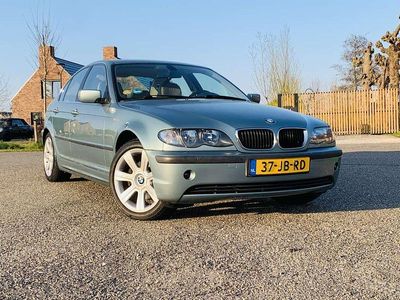 BMW 325