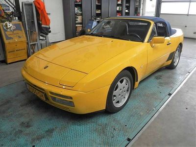 Porsche 944 S2