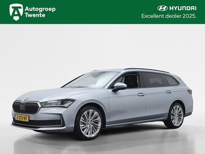 Grijs Occasion 2024 Skoda Superb First Edition Stationwagen | € 39.900 (Eerlijke prijs)