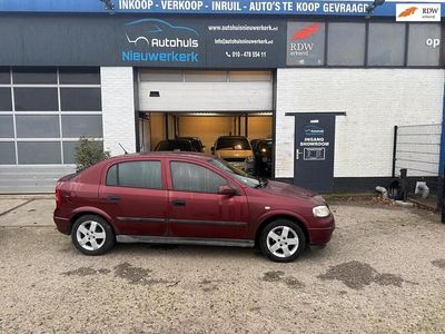 Rood Gebruikt 2000 Opel Astra Hatchback | € 999 (Eerlijke prijs)