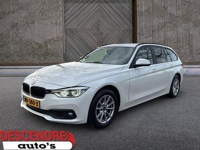 Wit Gebruikt 2015 BMW 318 Sport Line Stationwagen | € 9.950 (Super prijs)