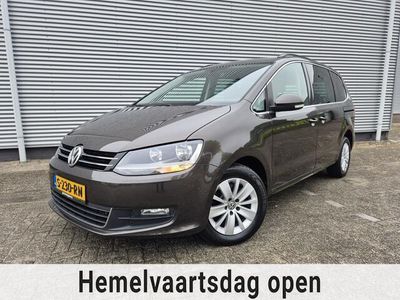 Occasion VW Sharan Comfortline 150 PK (110 kW) 2016 Bruin, metallic lak MPV
