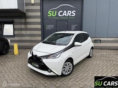 Wit Gebruikt 2016 Toyota Aygo X-play Hatchback | € 6.500 (Goede deal)