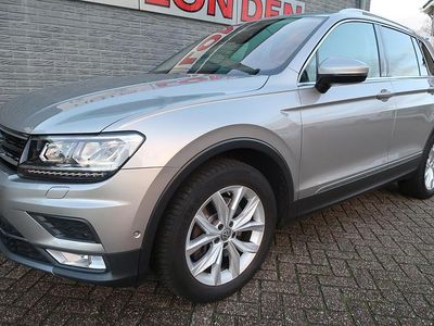 Grijs Occasion 2017 VW Tiguan Highline SUV | € 25.555 (Eerlijke prijs)