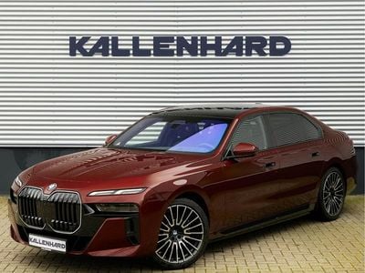 Rood Occasion 2024 BMW i7 M Sport Sedan | € 79.875 (Goede deal)