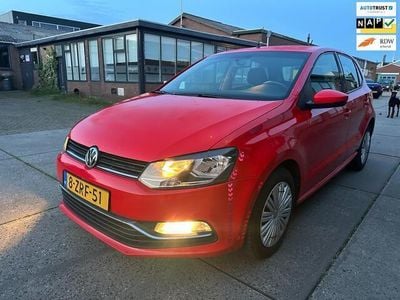 Occasion VW Polo 90 PK (66 kW) 2015 Rood Hatchback
