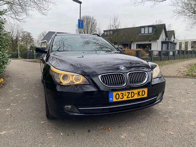 Zwart Gebruikt 2008 BMW 520 Stationwagen | € 4.500
