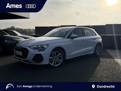 Wit Gebruikt 2025 Audi A3 Sportback S-Line Hatchback | € 38.995 (Eerlijke prijs)
