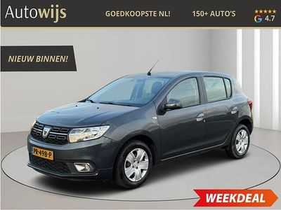 Grijs Occasion 2017 Dacia Sandero Lauréate Hatchback | € 8.395 (Eerlijke prijs)