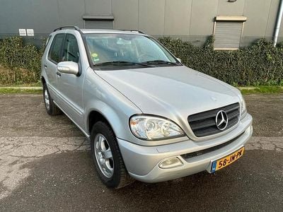 Gebruikt 2002 Mercedes ML320 SUV | € 3.499 (Eerlijke prijs)