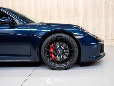 Porsche 911 Carrera GTS
