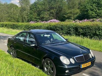 Zwart Gebruikt 2005 Mercedes E240 Avantgarde Sedan | € 7.250 (Iets duurder)