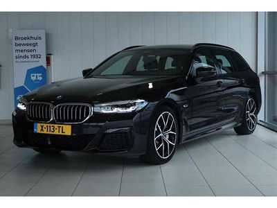 Zwart Occasion 2023 BMW 530 M Sport Stationwagen | € 37.900 (Super prijs)