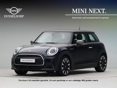Occasion Mini Cooper Business 136 PK (100 kW) 2022 Blauw Hatchback