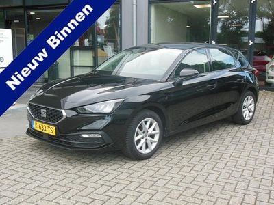Zwart Occasion 2021 Seat Leon Reference Hatchback | € 16.250 (Eerlijke prijs)