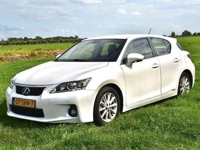 Lexus CT200h